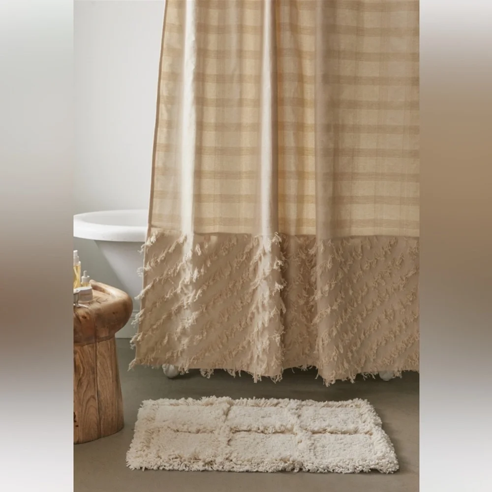 Urban Outfitters Shaggy Grid Bath Mat NWT